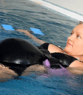 Academia de natación para mujeres embarazadas en Puerta Aragón