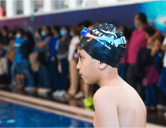Competencias de natación infantil en CDMX